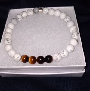 A beautiful 10 1/2" men's bracelet